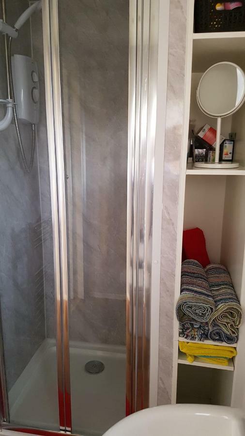 Шале For-get-me-not Semi Detached Бринлингтон