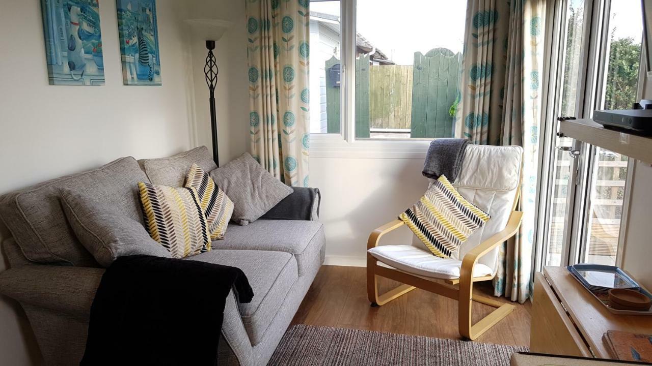 For-get-me-not Semi Detached